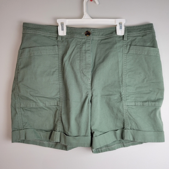 Boden Forest Green Walking Shorts SZ 14 - Picture 2 of 14